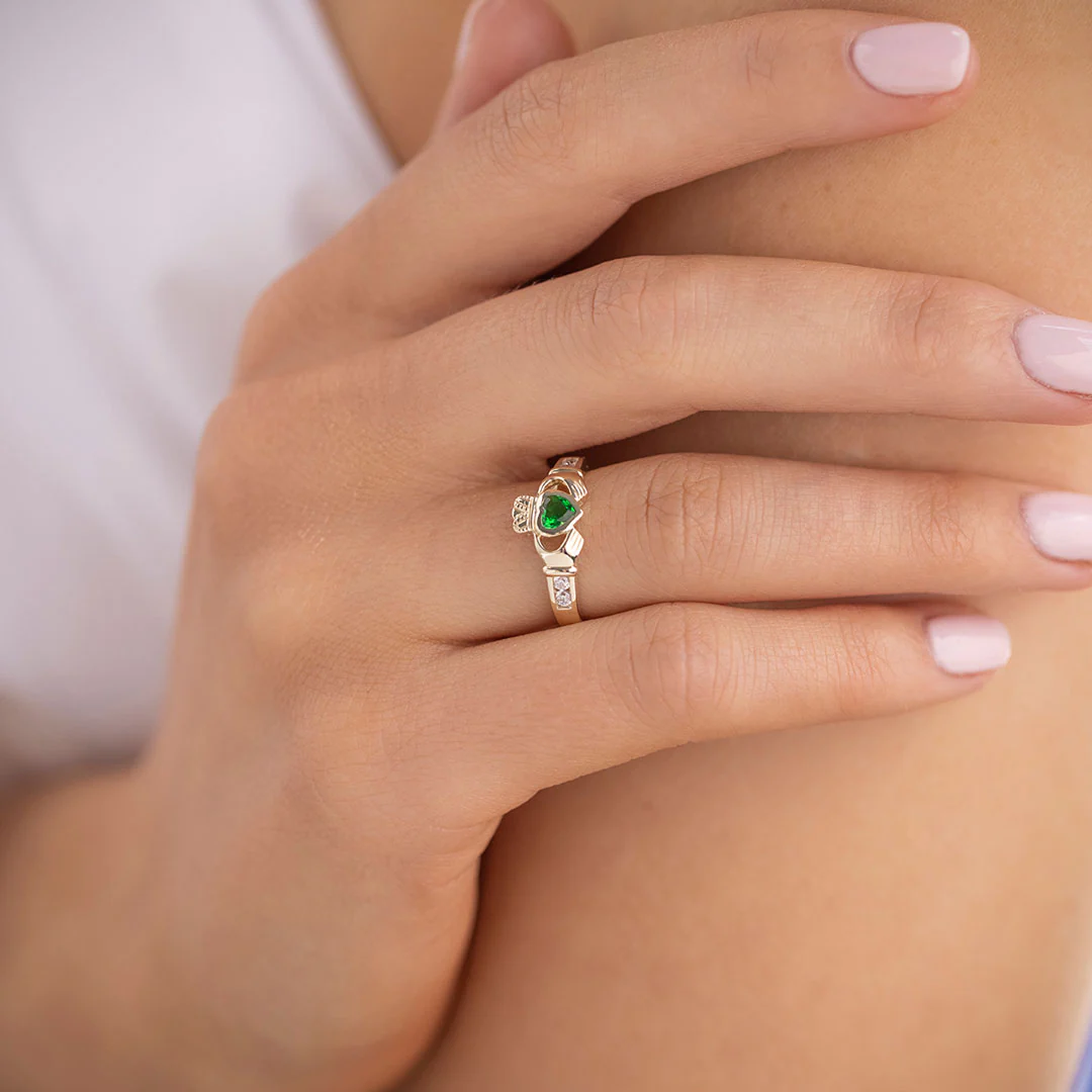 Emerald & Cz Gold Claddagh Ring - Image 5