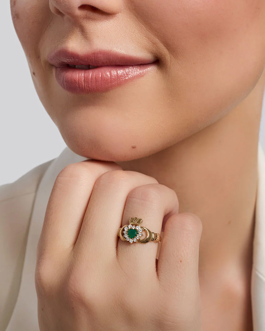 Green Agate Gold Claddagh Ring - Image 3