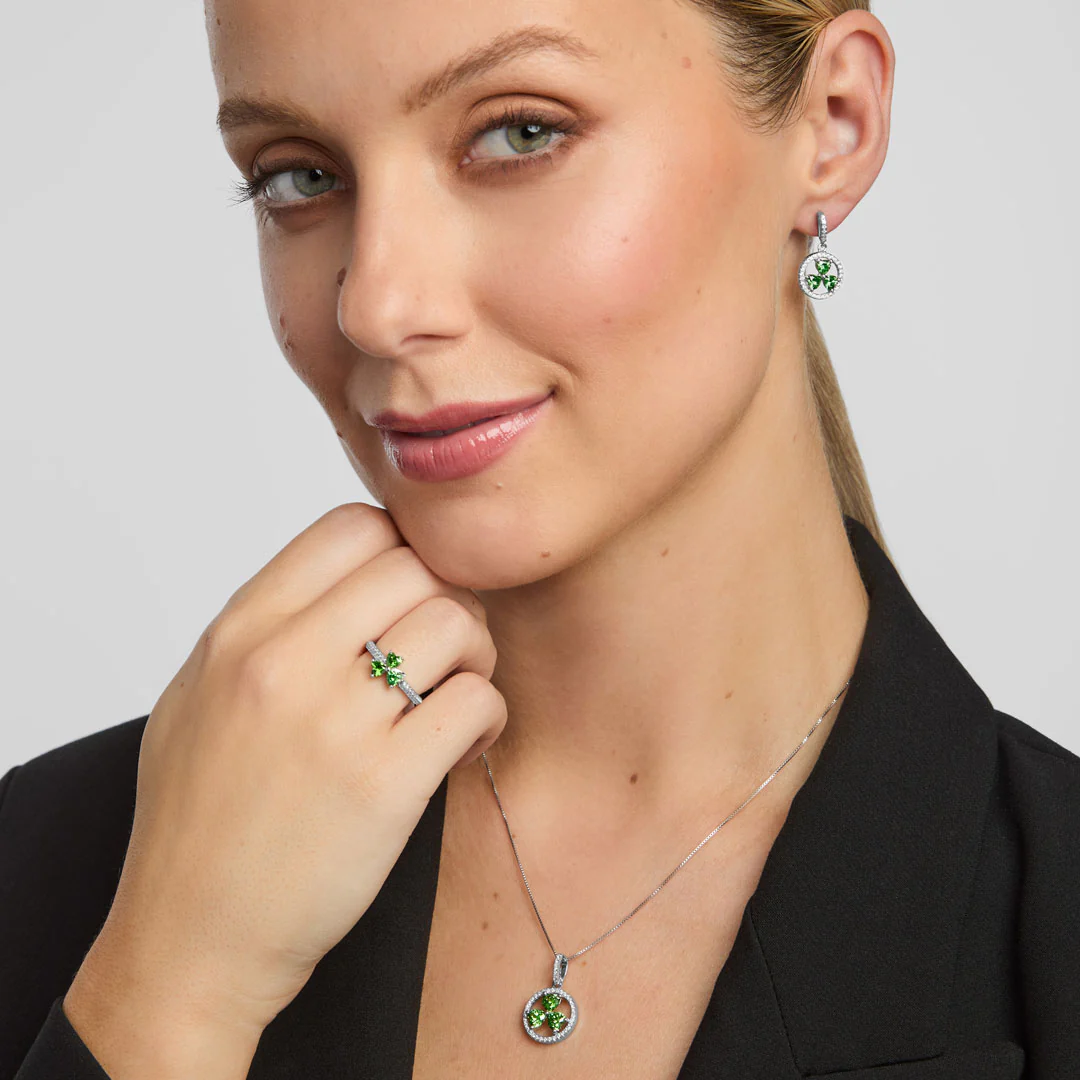 Green Cubic Zirconia Shamrock Ring - Image 5