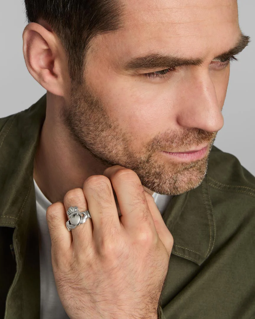 Men's Heavy Celtic Claddagh Ring - Image 4