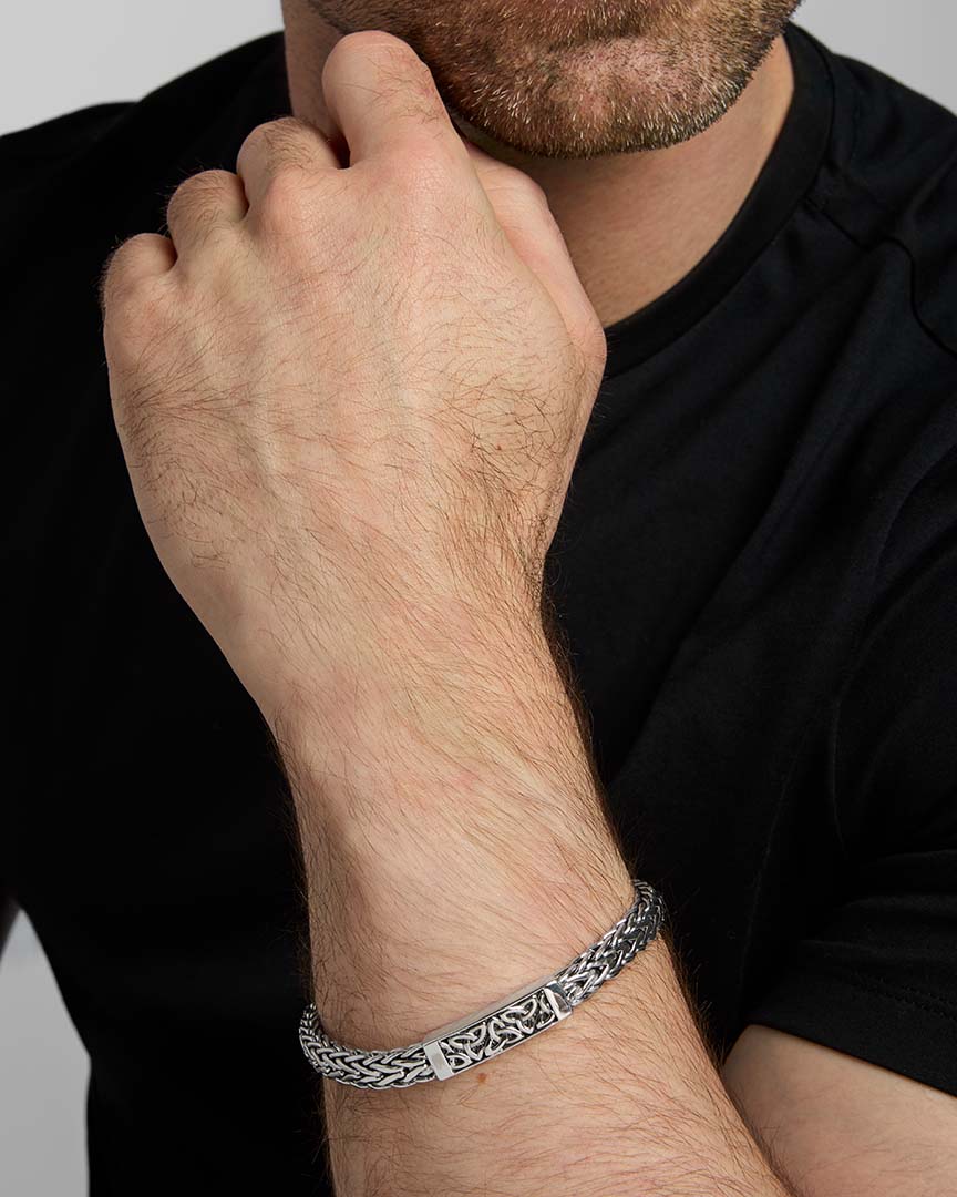 Men's Heavy Silver Trinity Knot Bracelet - Image 4